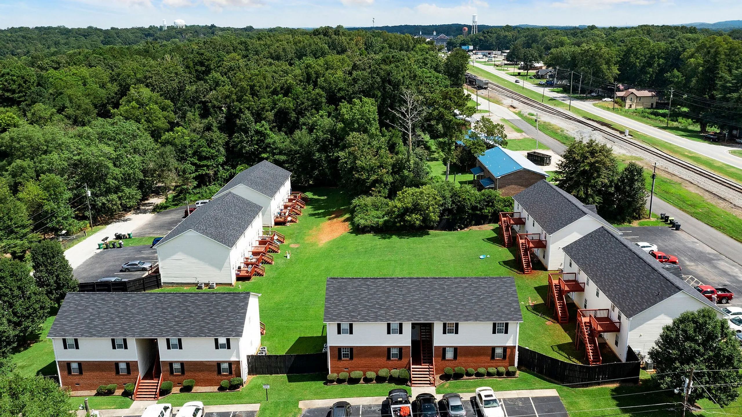 exterior view at Bremen Oaks Apartments